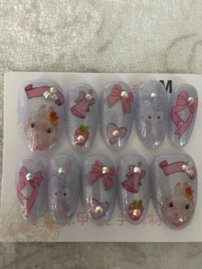 5 for $20! High Quality Press-On Nails in size medium